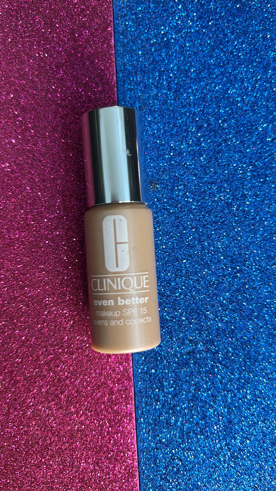 Mini Size Clinique Fondotinta Anti-Macchie Even Better SPF15 Tester 8ml - Profumo Web