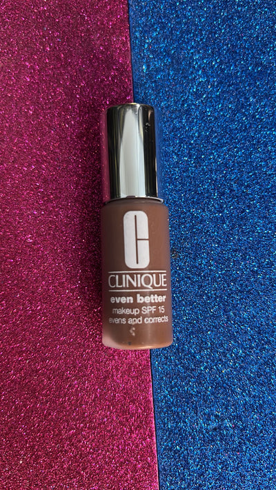 Mini Size Clinique Fondotinta Anti-Macchie Even Better SPF15 Tester 8ml - Profumo Web
